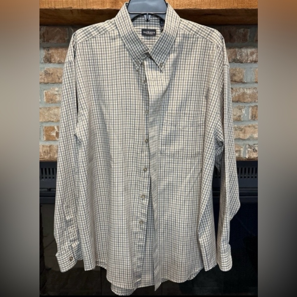 Van Heusen Men’s Long Sleeved Checkered Shirt